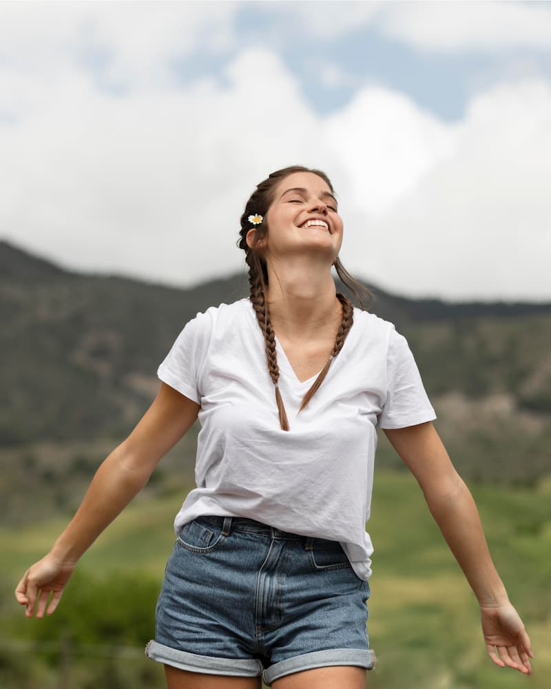 happy-woman-outdoors-medium-shot (1) (1)